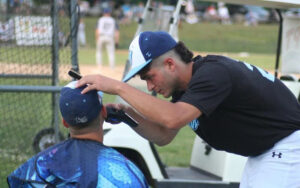 Joe Cinnella cutting hair